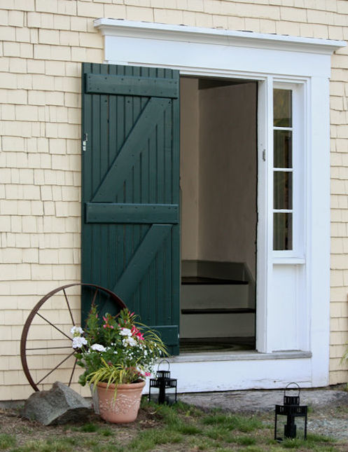 Entrance door to Dwight-Derby House